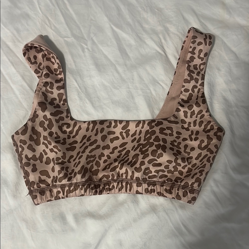 Tan lines Leopard Print Sports Bra size M NWT